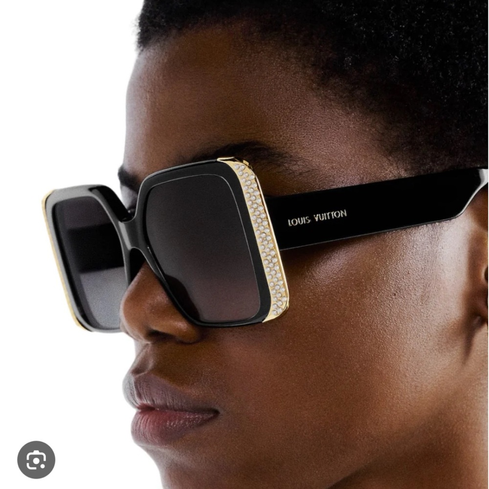 Authentic , LV Moon Pearl Square Sunglasses
